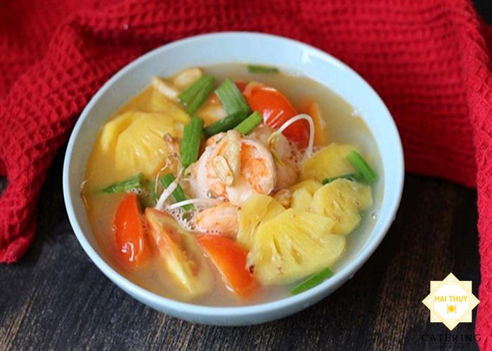 Nấu "canh chua thơm" dịu mát