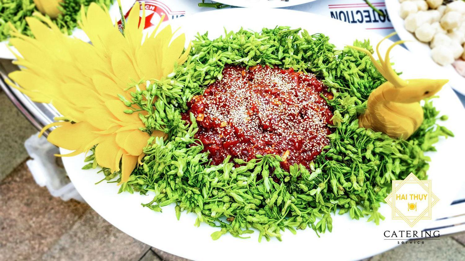 Món Bò né hoa thiên lý